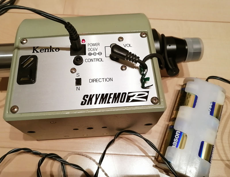 スカイメモRの乾電池式電源