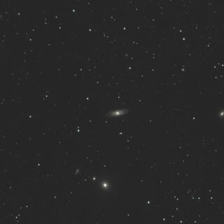 NGC4274と周辺の系外銀河