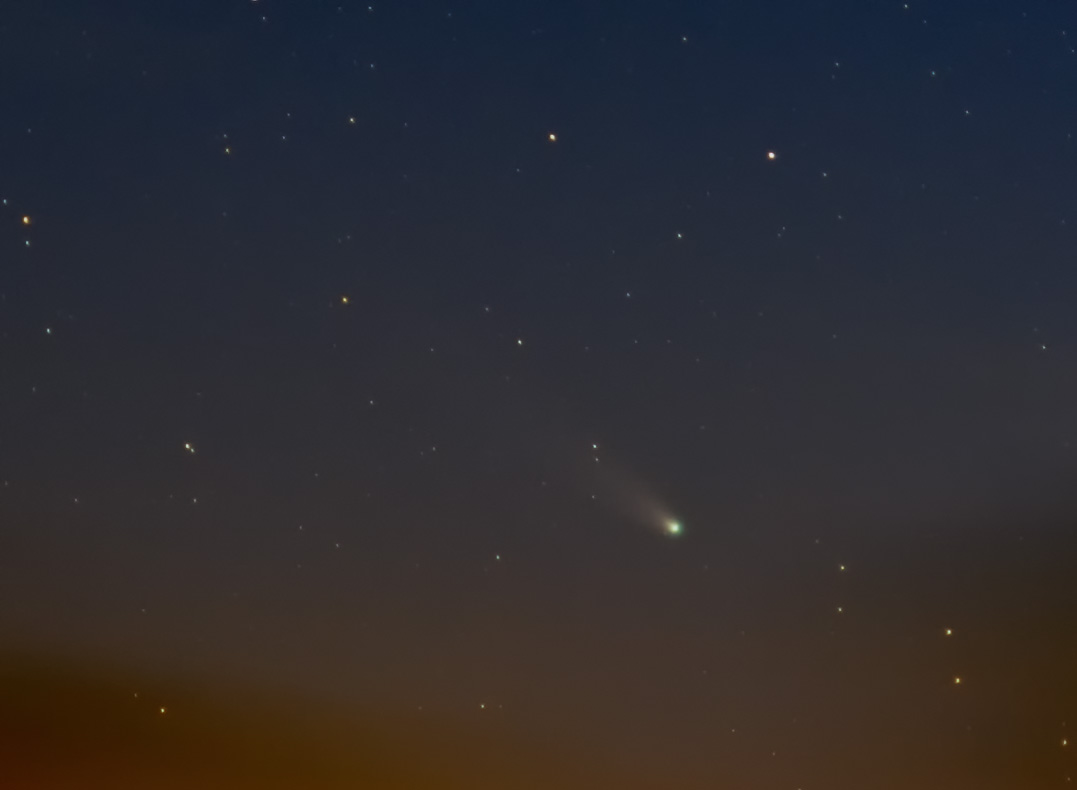 レナード彗星（2021/12/30 18:02-18:14）・みなみのうお座を通過中・ステラナビゲータによる光度=4.4等