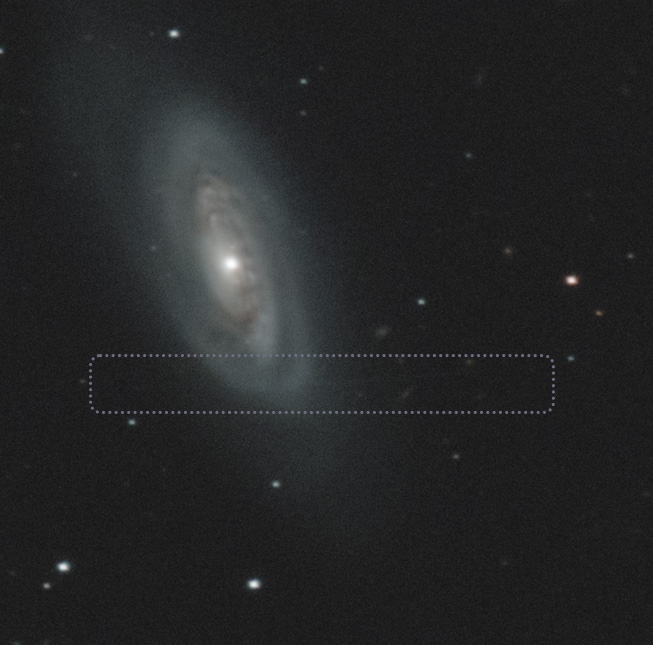 系外銀河M90に重なる薄い線