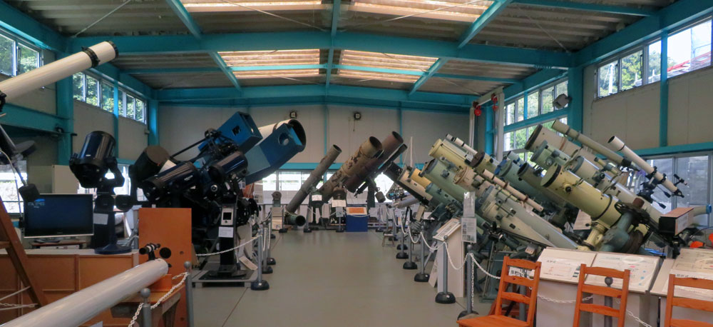 大型望遠鏡展示棟（反射エリア）