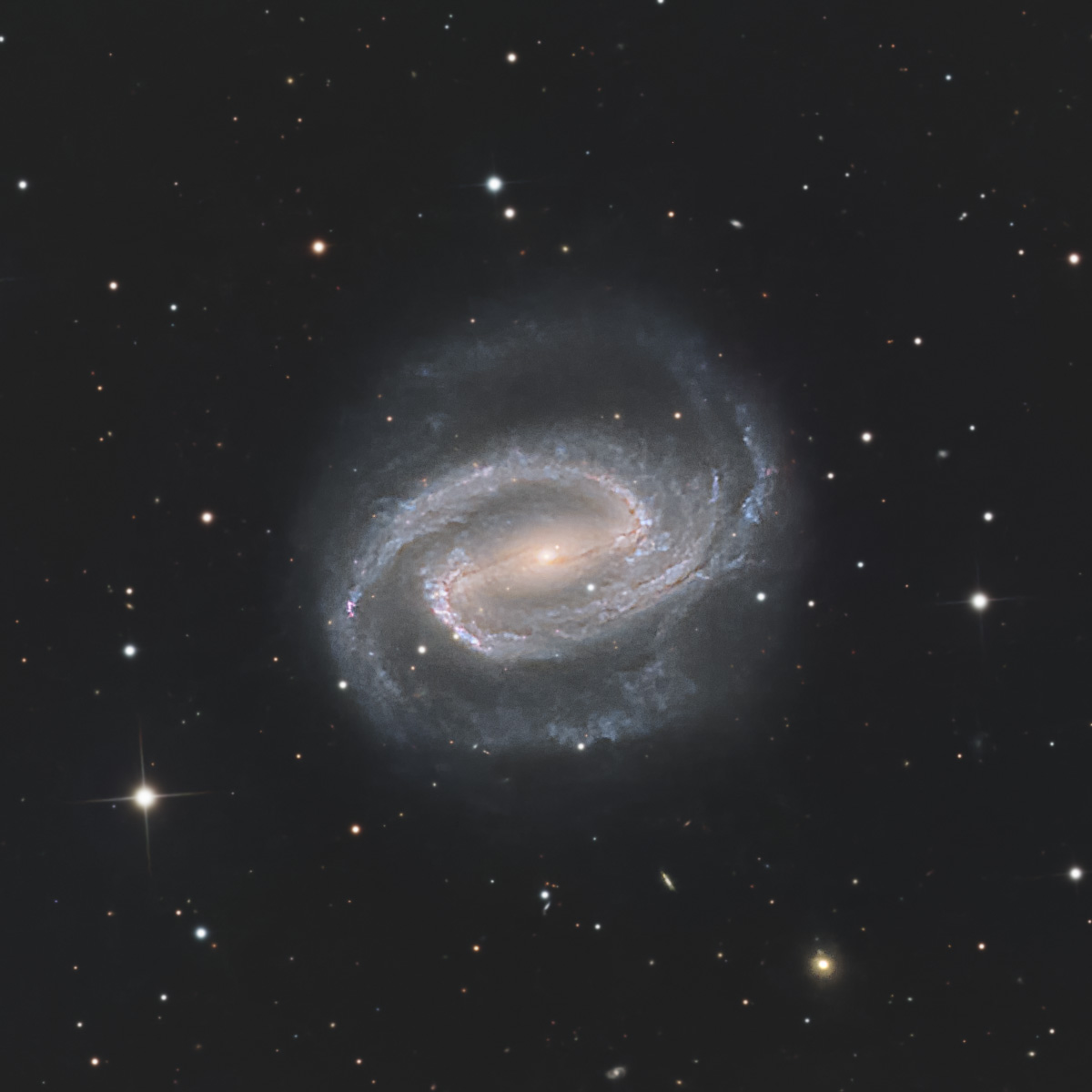 エリダヌス座の系外銀河 NGC1300