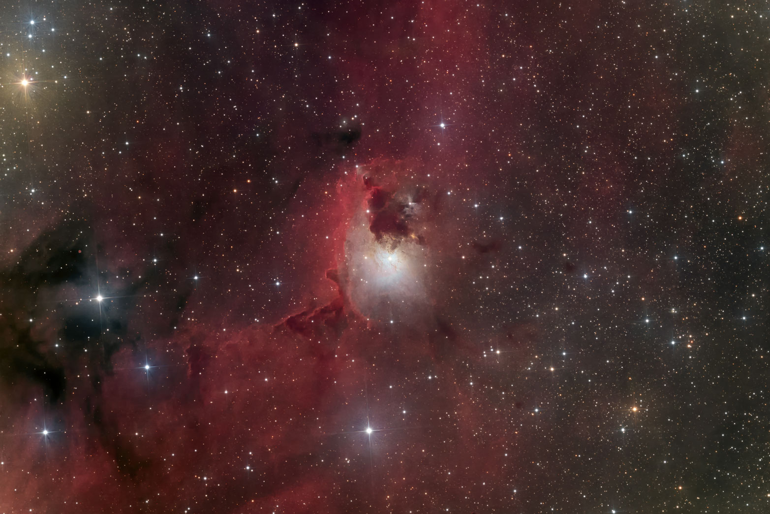 ほ座反射星雲NGC2626